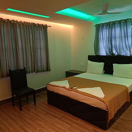 Umino Beach Resort Chennai Exterior foto