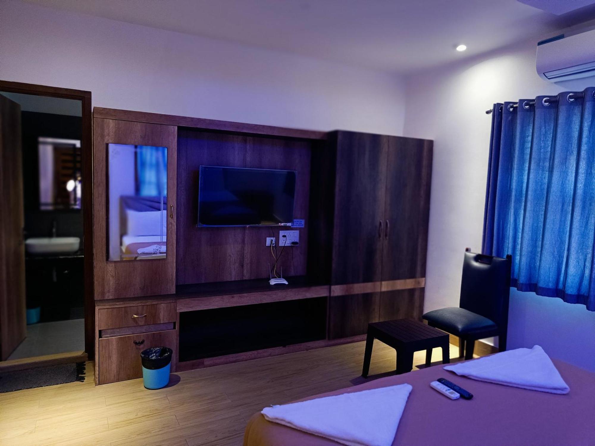 Umino Beach Resort Chennai Exterior foto